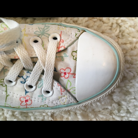 Floral converse - Picture 3 of 8